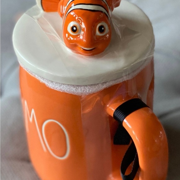 Rae Dunn Disney Pixar Finding Nemo Mug - Picture 5 of 10